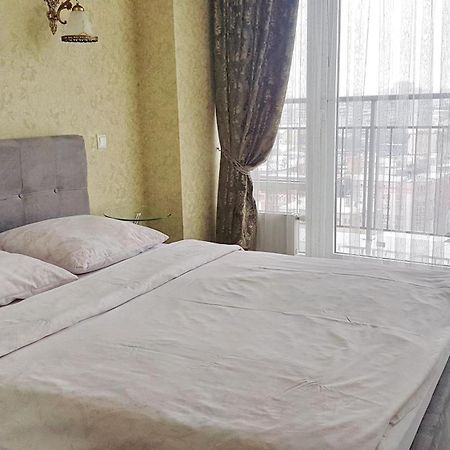 Most City Apart-Hotel Dnjepropetovsk Buitenkant foto